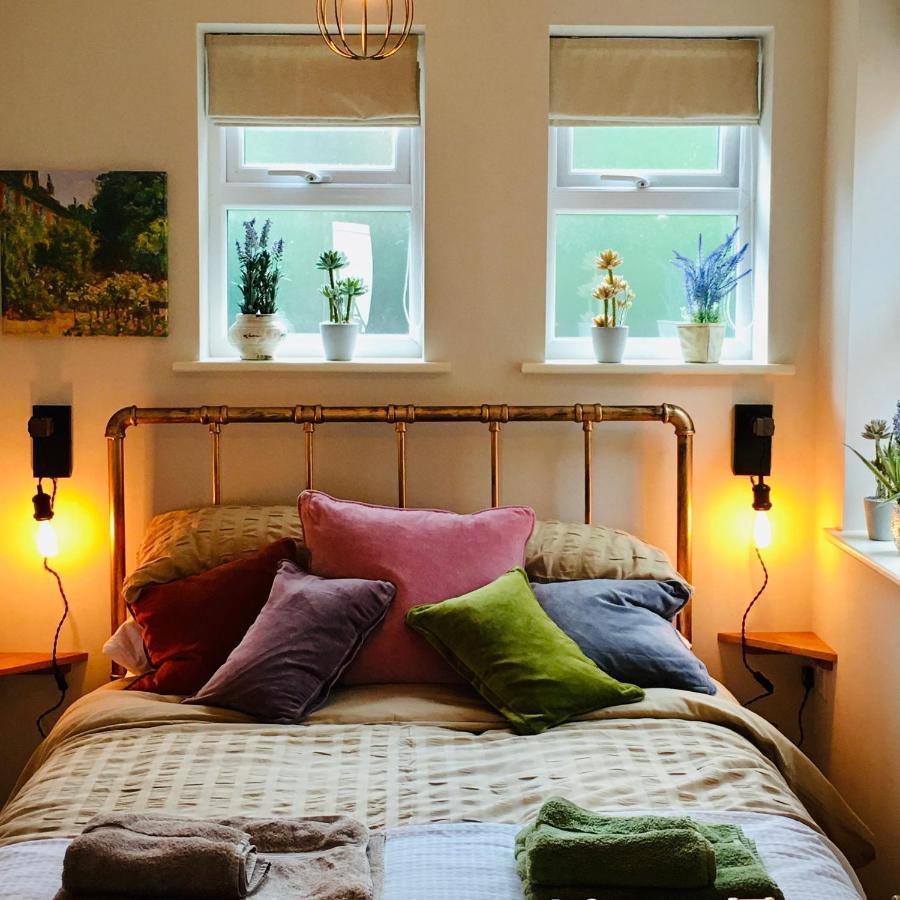 The Art Attic A Stylish Boutique Apartment Builth Wells Exterior photo