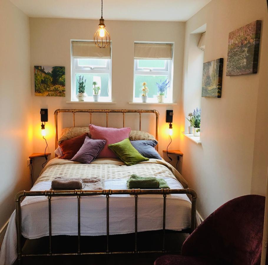 The Art Attic A Stylish Boutique Apartment Builth Wells Exterior photo