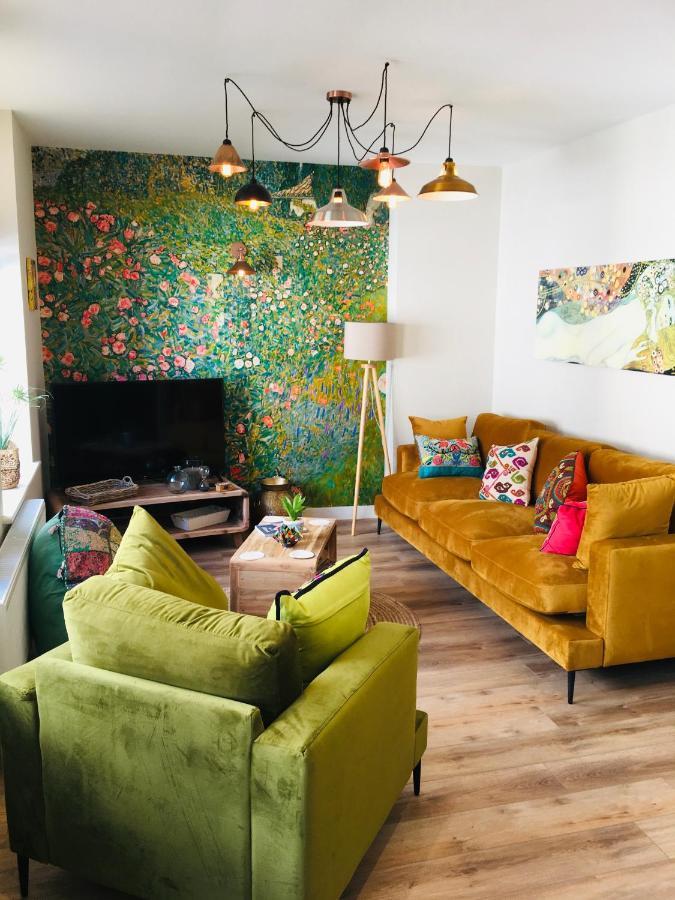 The Art Attic A Stylish Boutique Apartment Builth Wells Exterior photo