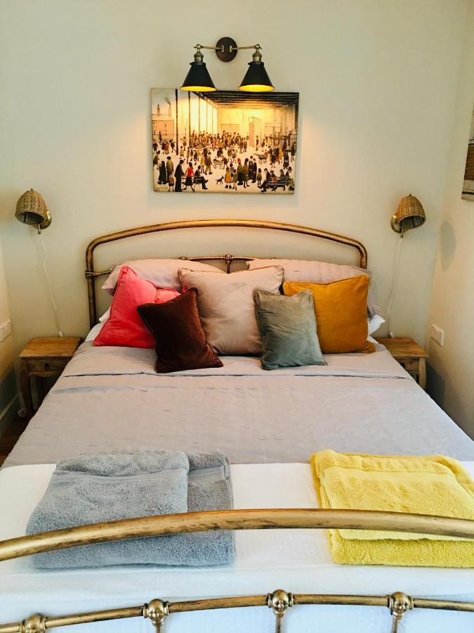 The Art Attic A Stylish Boutique Apartment Builth Wells Exterior photo